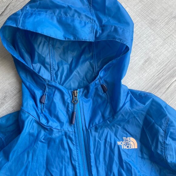 The North Face Packable Nylon Windbreaker - Picture 4 of 8